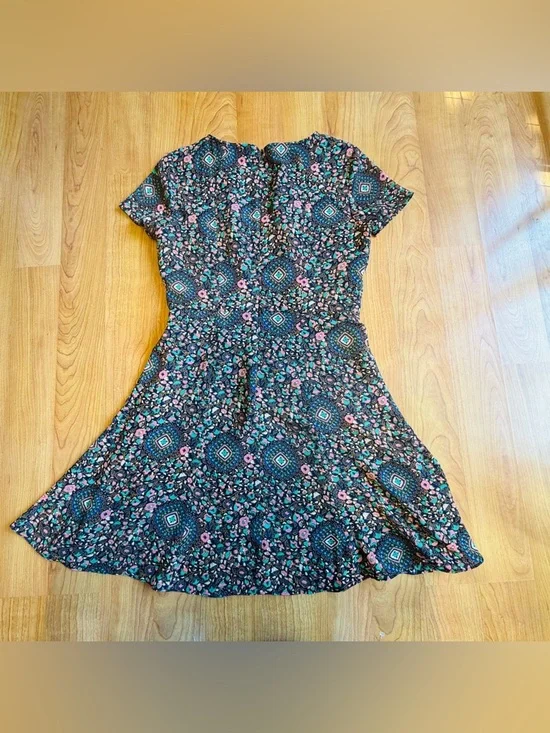 J.Crew Women’s Short Sleeve V-neck Floral Paisley Flutter Chiffon Dress Size 4 - Picture 10 of 12